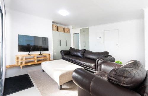 Herolds Bay Apartment | Bo Kant - Hooggety