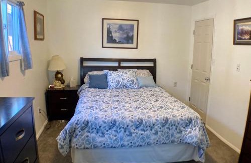 Butte House | Bo's Copper City Charmer, easy Freeway Access, open floorplan
