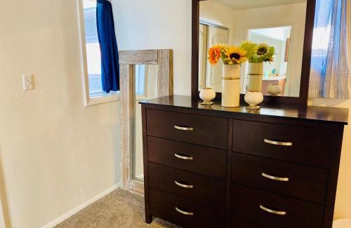 Butte House | Bo's Copper City Charmer, easy Freeway Access, open floorplan
