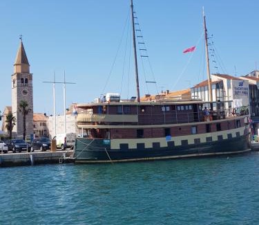 Umag Boat Rental | Boat & breakfast