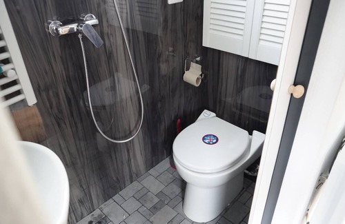 Saint-Quentin Boat Rental | Boat "Comfortable sur l'Eau - S Q" with Private Terrace