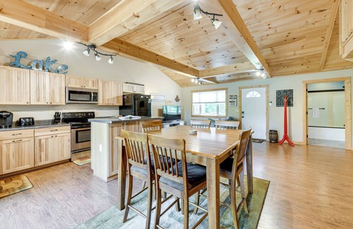 Dandridge House | Boat Dock: Family-Friendly Douglas Lake Home!