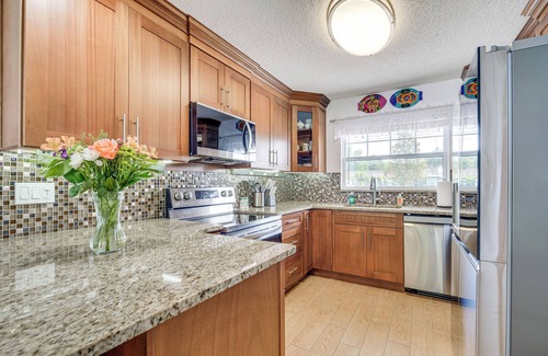 Homosassa House | Boat Dock & Kayaks: Canalfront Home in Homosassa