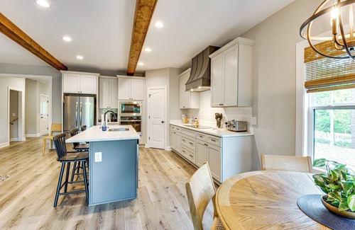 Lavonia House | Boat Dock + Lake Hartwell Access: Family Getaway!