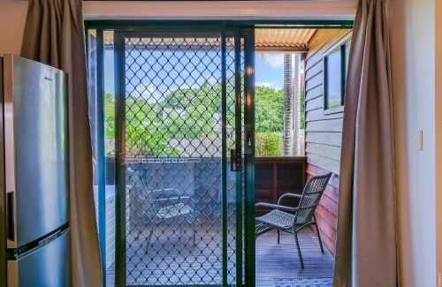 Urangan Resort | Boat Harbour Studio Apartments and Villas