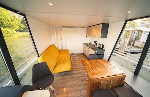 Schwerin Boat Rental | Boat 'Hausboot Explorer' with Lake View and Private Terrace