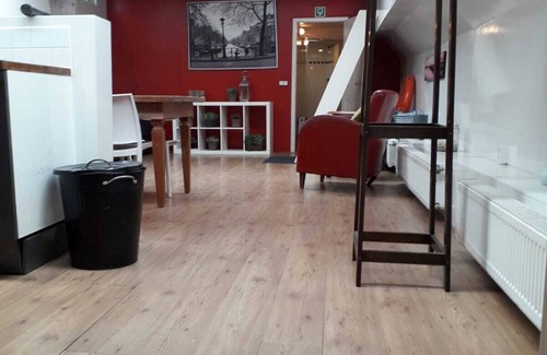 Kop van Zuid Apartment | Boat-hotel seven, 6pers Rotterdam J.B. Bakemakade near housenr 48