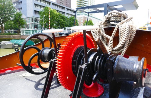 Kop van Zuid Apartment | Boat-hotel seven, 6pers Rotterdam J.B. Bakemakade near housenr 48