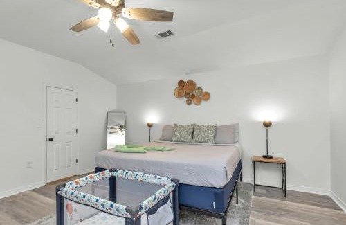 Fort Walton Beach House | Boat House - Steps to Boat Ramp, Grill & 1 Mile to Beach