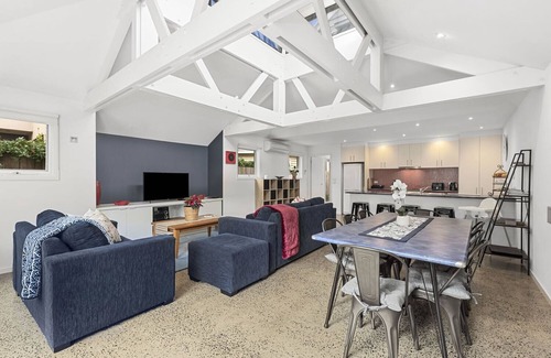 Barwon Heads Villa | Boat House Villa 1 - Central Barwon Heads