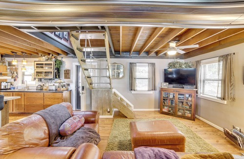 Shell Knob House | Boat Lift & Deck: Lakefront Retreat in Shell Knob