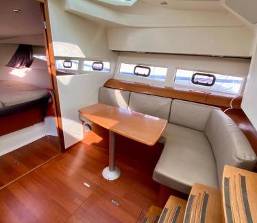 Charente-Maritime Boat Rental | BOAT PARADISE LA ROCHELLE - Leader 10