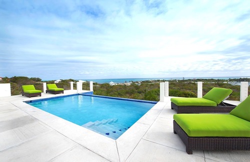 Providenciales Villa | Boat, Pool, Jeep, Privacy. Close to everything and the best views on the island!