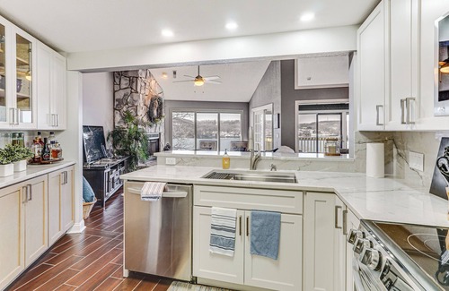 Lake of the Ozarks Condo | Boat, Swim & Enjoy Lake Views: Osage Beach Retreat