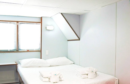 Cairns Central Business District Boat Rental | Boatel Cairns
