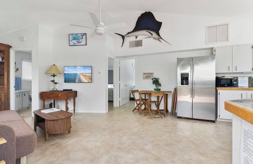 Englewood House | Boaters Paradise W Dock Access - .4 Mile to Beach