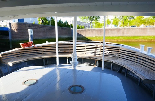 Kop van Zuid Boat Rental | Boathotel Rotterdam Wilhelmina