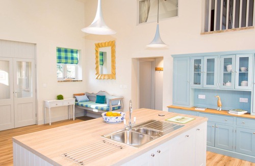 Coltishall Cottage | Boathouse Barn | Secluded Riverside Property Set in Countryside Grounds