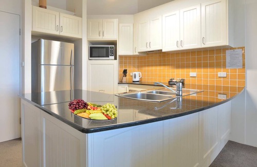 Tea Gardens Apartment | Boathouse Resort Tea Gardens