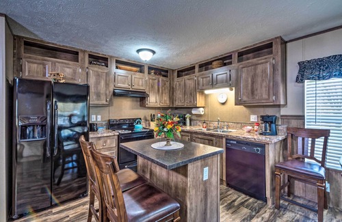 Burkesville Cottage | Boating Mecca: Near Dale Hollow Lake & Golf!