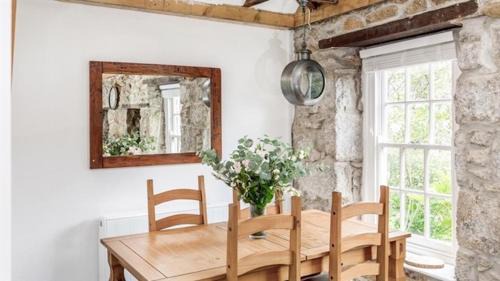 Mousehole House | Boatsman's Cottage- sleeps 4- Garage- Mousehole