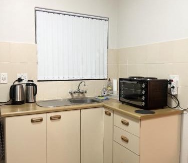 Fish Hoek Apartment | Bob-Bob's Cottage