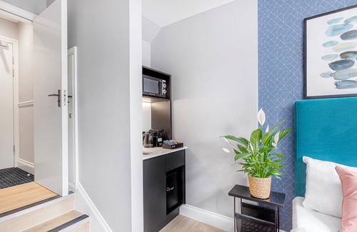 Earl's Court Apartment | Bob W London Earl's Court - Philbeach Gardens