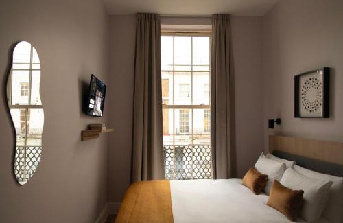 West Kensington Hotel | Bob W London Olympia