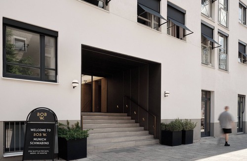 Neuschwabing Apartment | Bob W Munich Schwabing
