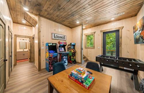 Sevierville House | Bobber Bungalow - Boat Float Relax