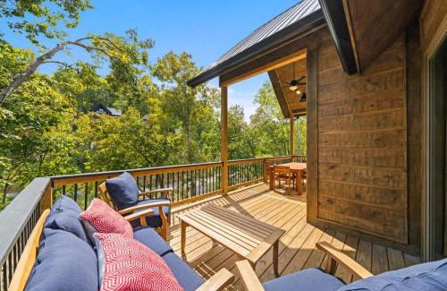 Sevierville House | Bobber Bungalow - Boat Float Relax