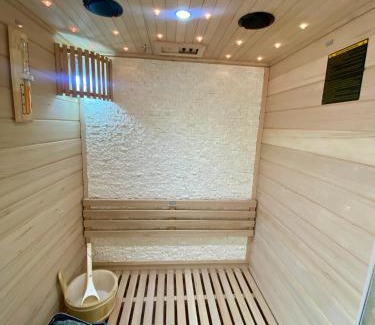 Mons Ski Chalet | Bobble Mons Centre - Jacuzzi - Sauna - Netflix