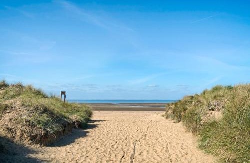 Hunstanton House | Bobby Buoy - Uk41453