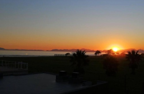 Gordons Bay Central Apartment | Bobby's Place (Self - Catering Apartment)