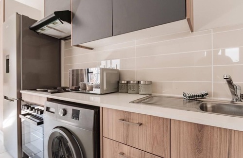 Greater Johannesburg Metropolitan Area Apartment | Bobo's Greenlee Lifestyle Studio Apartment