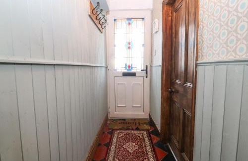 Caernarfon House | Bod Feurig