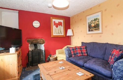 Caernarfon House | Bod Feurig