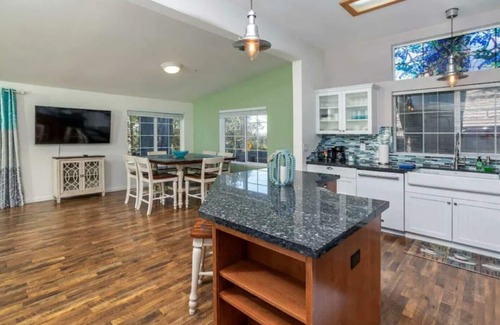 Old Town House | Bodega Bay Beach Bungalow