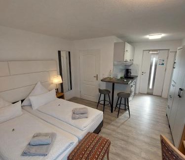 Uhldingen-Muehlhofen Bed & Breakfast | Bodensee Sunshine Zimmer & Apts.