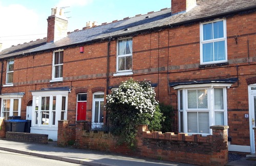 City Centre House | Bodhi Tree Cottage - Grove Road Cottages