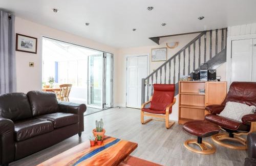 Holyhead House | Bodlasan Groes Cottage