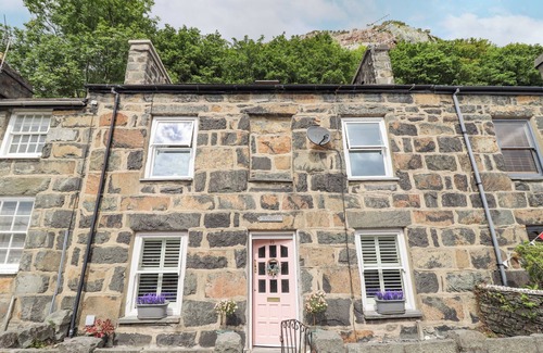Tremadog Cottage | Bodlondeb