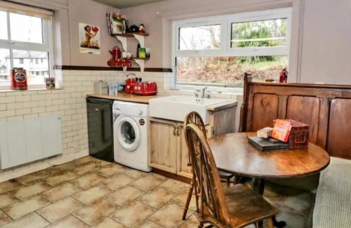 Penrhyndeudraeth Cottage | Bodorwel cottage, next to Ffestiniog Railway