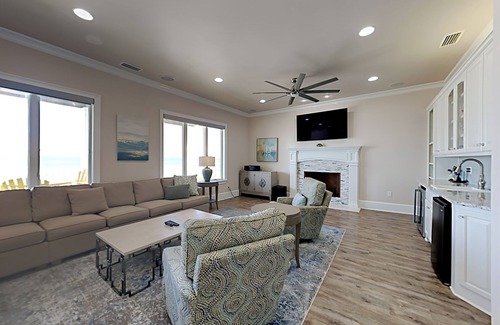 Gulf Shores House | Boerboel's Beach Bungalow