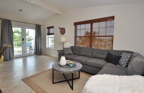 Sands House | Bogie Cottage: Easy ocean access