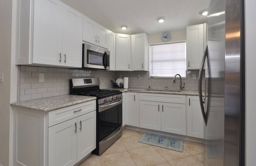 Sands House | Bogie Cottage: Easy ocean access