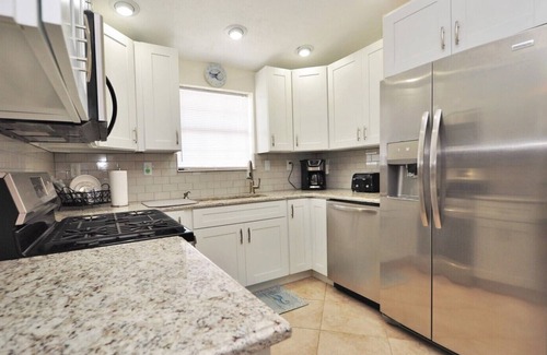 Sands House | Bogie Cottage: Easy ocean access