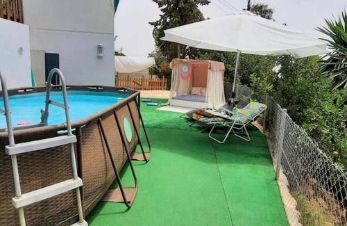 Puerto de la Torre House | Bogor house with pool, views and pet friendly