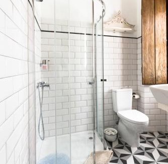 Baiona House | Bohemian Antique Guesthouse