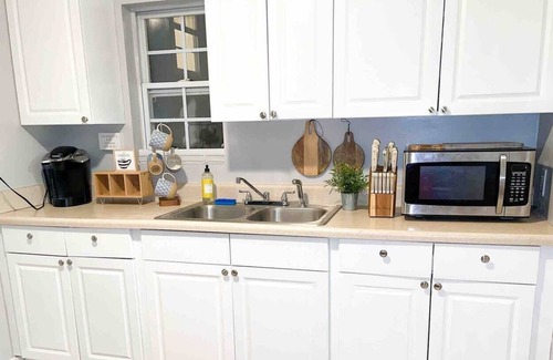 Florence Apartment | Bohemian Escape Steps away from DT 1/1